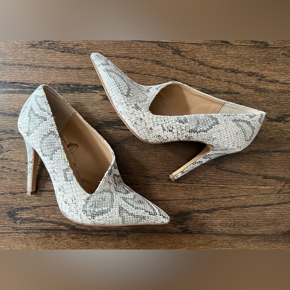 Express Snakeskin Pumps/Heels